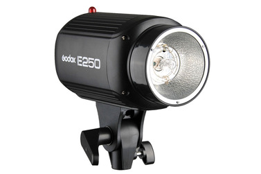 Комплект студийного света Godox E250-D, 3х250 Дж