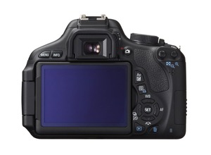Зеркальный фотоаппарат Canon EOS 600D + EF-S 18-55 IS II Kit + салфетка в подарок