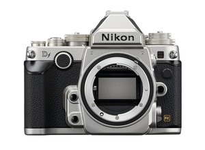 Зеркальный фотоаппарат Nikon Df kit 50mm f/1.8 Special Edition silver
