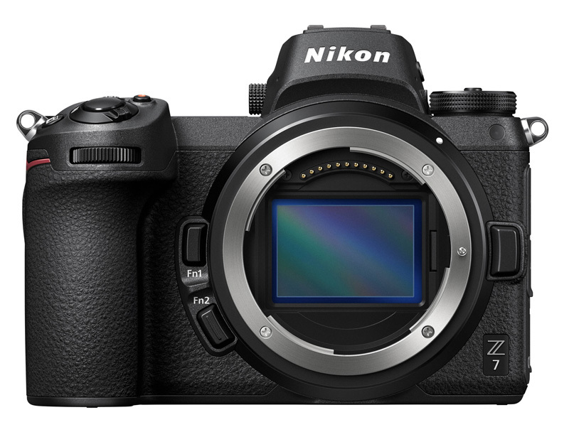 Nikon Z7, байонет Z-mount напоминает средний формат