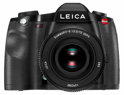 Leica S + Summarit-S 70mm 1:2.5 ASPH front view