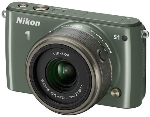 Nikon 1 S1 хаки, вид спереди-сбоку