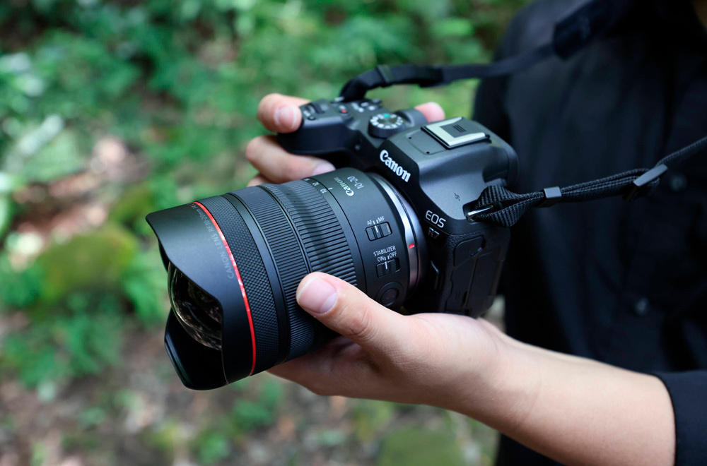 Canon RF 10-20mm F4L IS STM в руках