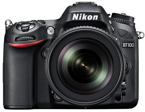 Nikon D7100 kit 18-105 вид спереди
