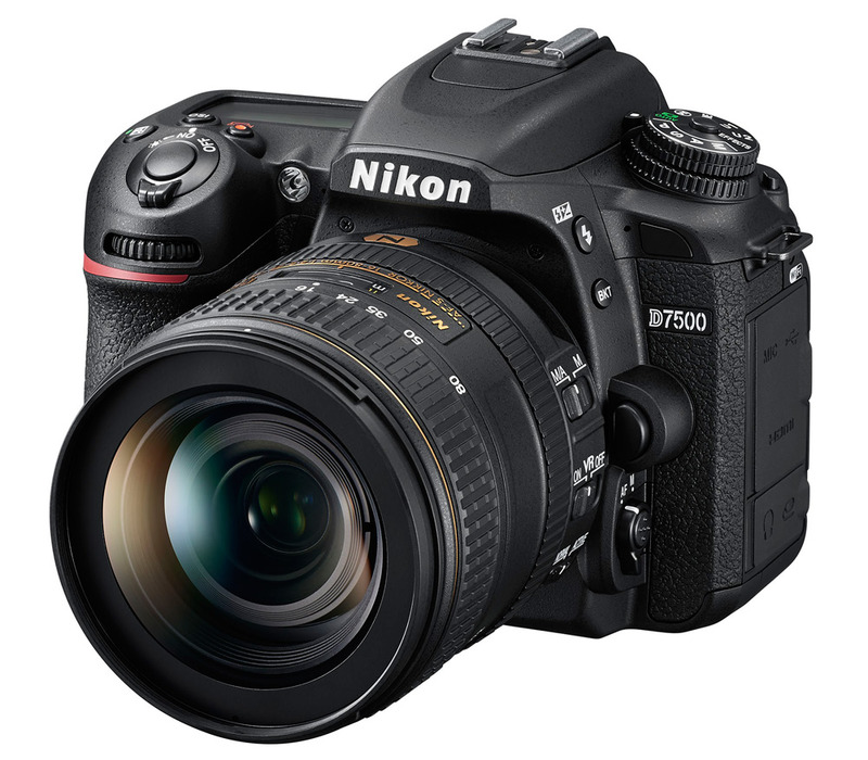 Зеркальная камера Nikon D7500 с 16-80 Nikkor