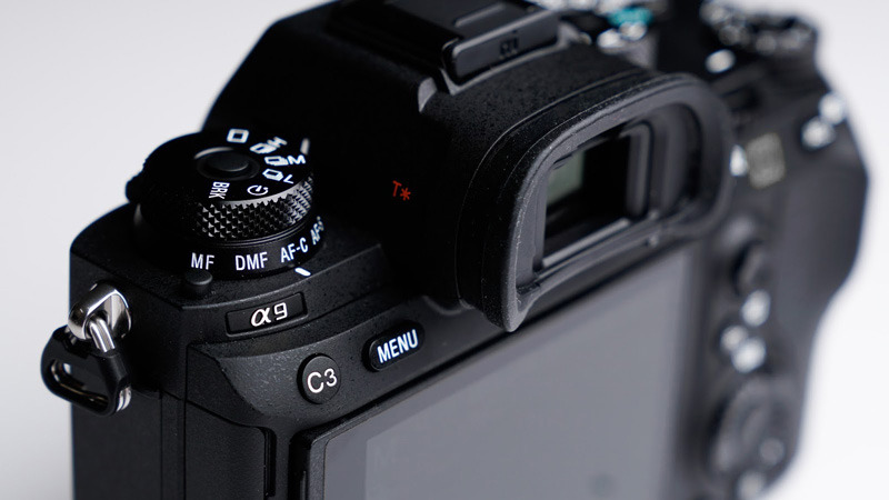 Sony a9 (ILCE-9) Drive and focus mode dials